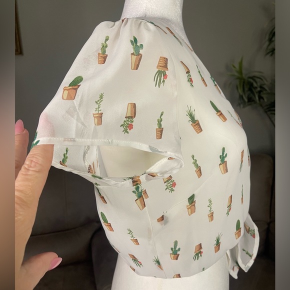 NWT Forever 21 Sheer Desert Cactus Print Crop Top Sz M Chic Fem Boho Country - Picture 9 of 14